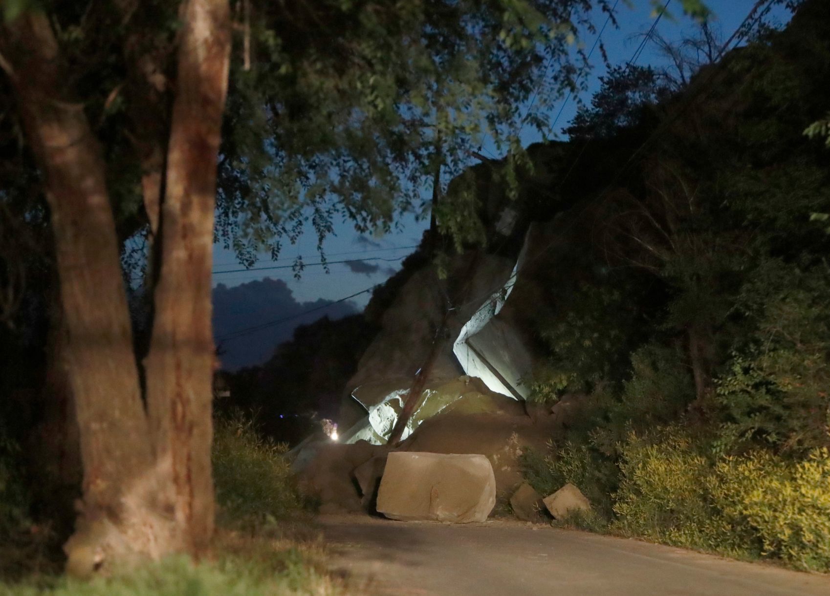 Rock slide on the Rims